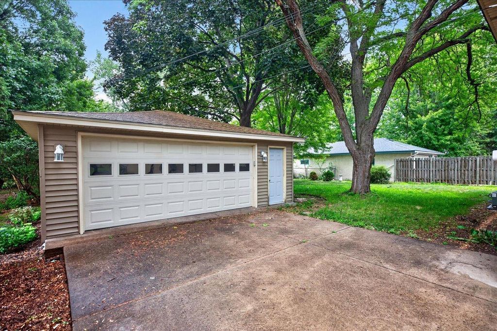 561 54th Avenue NE, Fridley, MN 55421 — photo 3