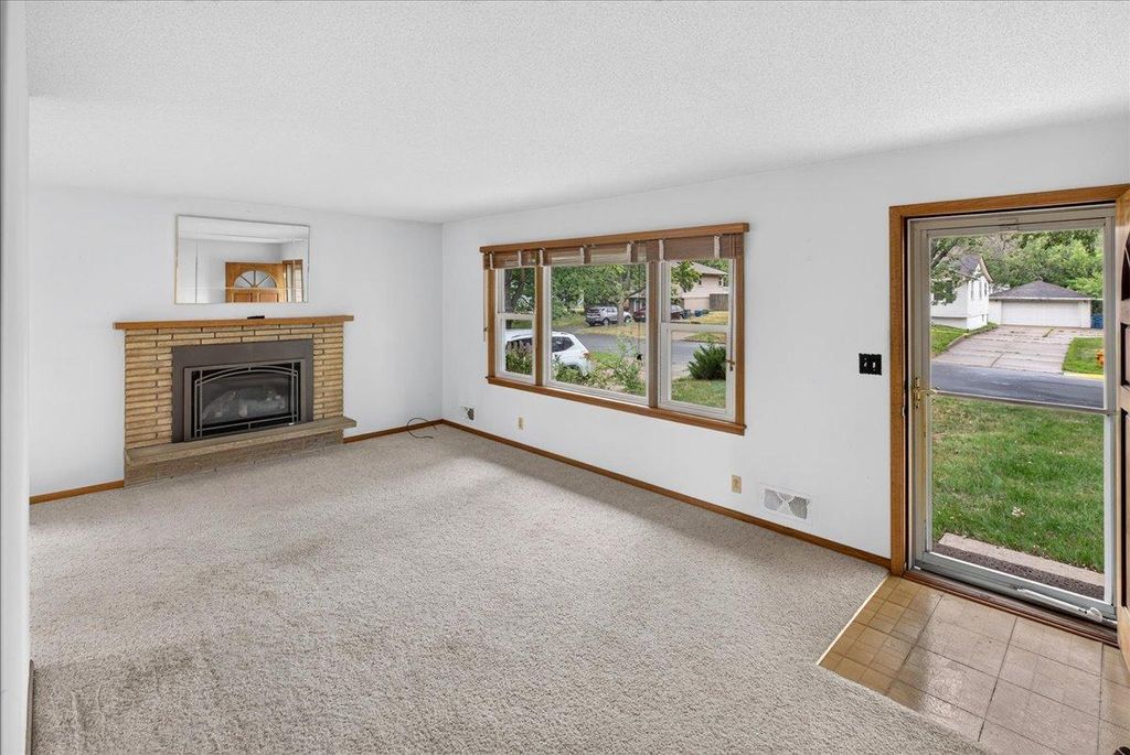 561 54th Avenue NE, Fridley, MN 55421 — photo 5