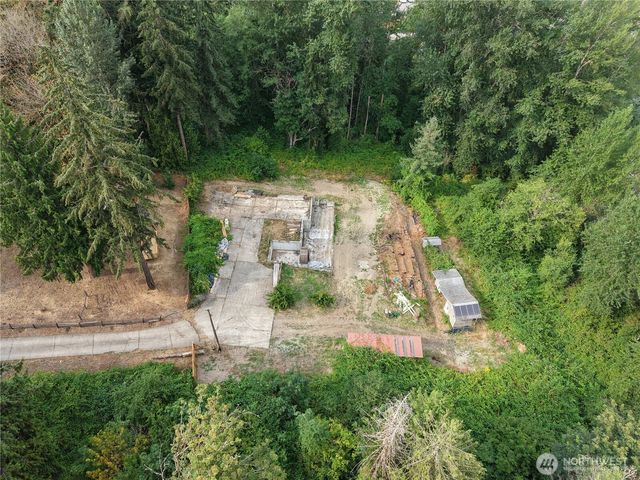 321 68th Avenue E, Tacoma, WA 98424