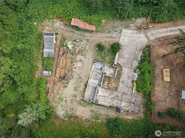 321 68th Avenue E, Tacoma, WA 98424