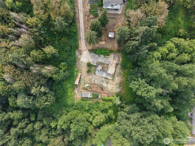 321 68th Avenue E, Tacoma, WA 98424