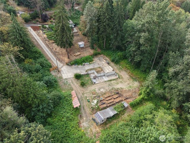 321 68th Avenue E, Tacoma, WA 98424