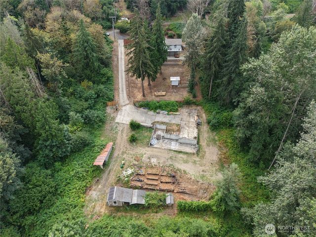 321 68th Avenue E, Tacoma, WA 98424