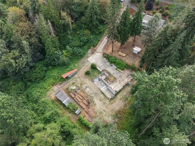 321 68th Avenue E, Tacoma, WA 98424