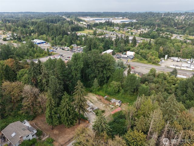 321 68th Avenue E, Tacoma, WA 98424