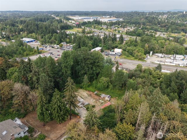 321 68th Avenue E, Tacoma, WA 98424