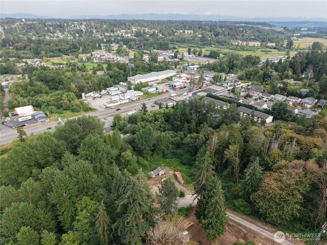 321 68th Avenue E, Tacoma, WA 98424
