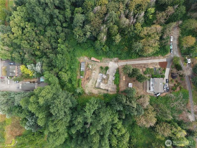 321 68th Avenue E, Tacoma, WA 98424