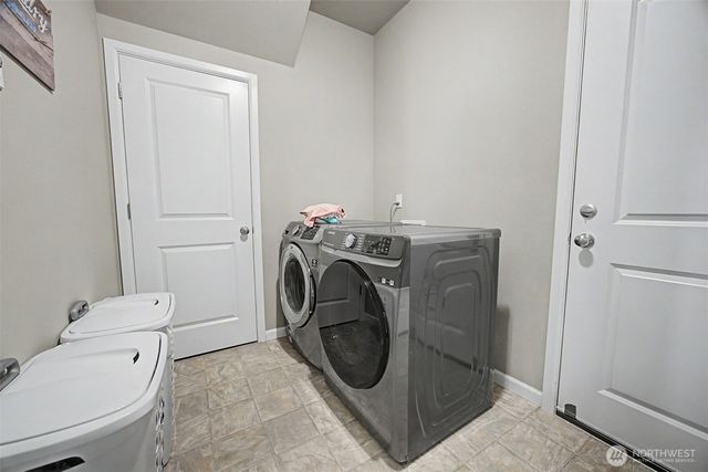 502 Carrier Avenue SW, Orting, WA 98360