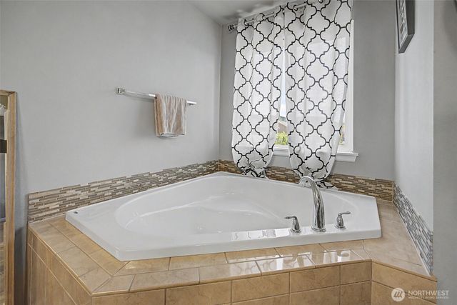 502 Carrier Avenue SW, Orting, WA 98360
