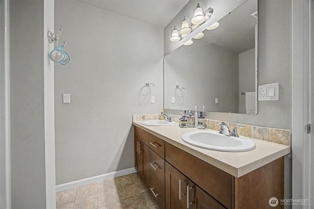 502 Carrier Avenue SW, Orting, WA 98360
