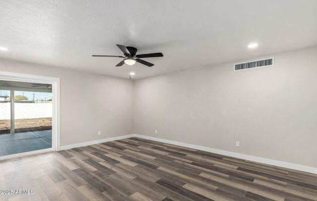4402 E Mitchell Drive, Phoenix, AZ 85018