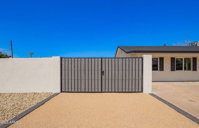 4402 E Mitchell Drive, Phoenix, AZ 85018