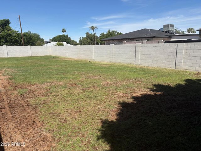 4402 E Mitchell Drive, Phoenix, AZ 85018