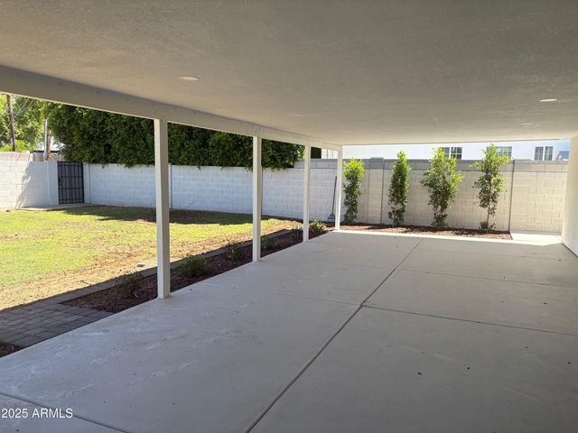 4402 E Mitchell Drive, Phoenix, AZ 85018