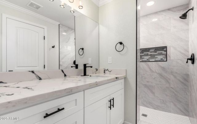 4402 E Mitchell Drive, Phoenix, AZ 85018