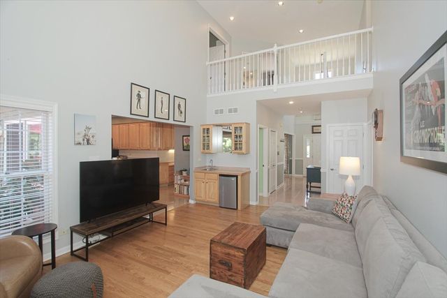 3404 Green Pastures Road, Carpentersville, IL 60110