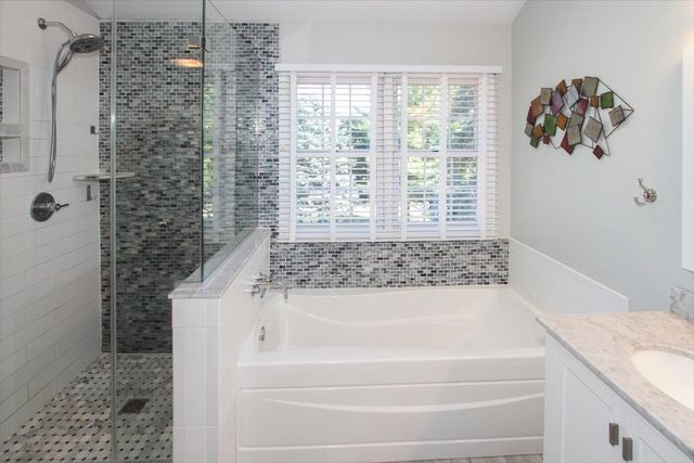 3404 Green Pastures Road, Carpentersville, IL 60110