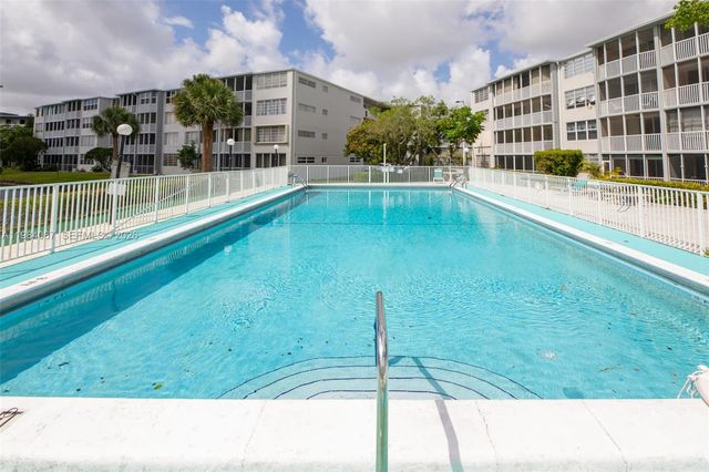 1680 NE 191st St 107-2, Miami, FL 33179