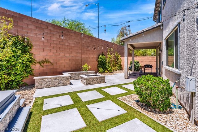 5981 Smith Valley Road, Las Vegas, NV 89148