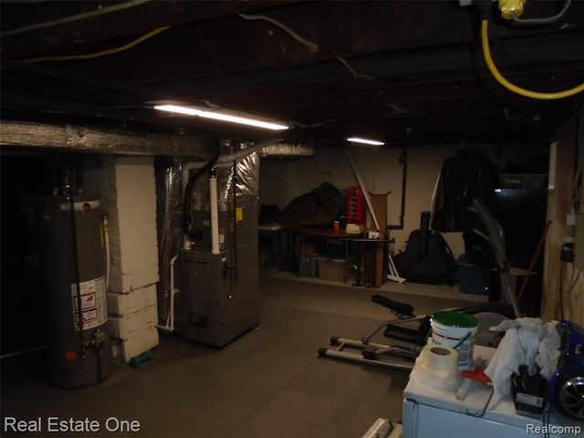 27736 Elmdale Street, Saint Clair Shores, MI 48081