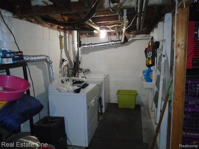 27736 Elmdale Street, Saint Clair Shores, MI 48081