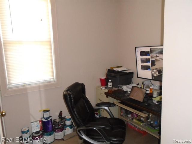 27736 Elmdale Street, Saint Clair Shores, MI 48081