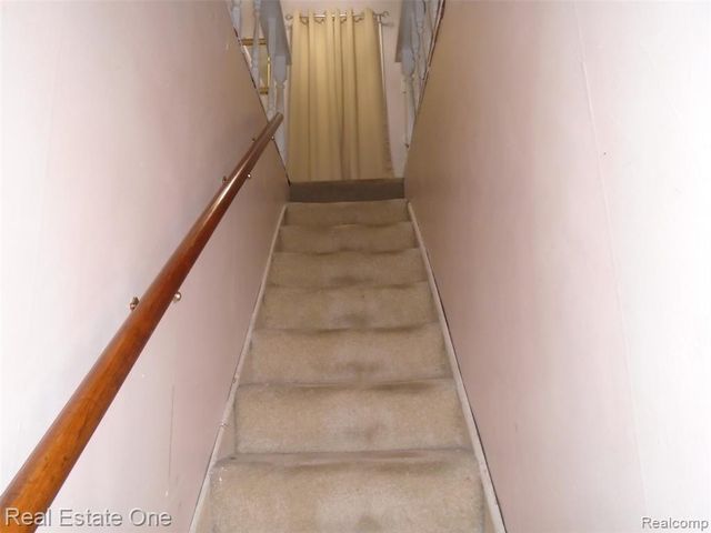 27736 Elmdale Street, Saint Clair Shores, MI 48081