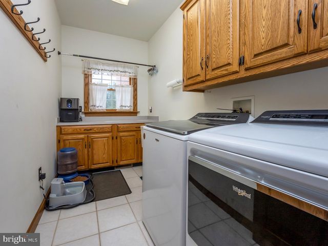 1709 RAGGED EDGE RD, Chambersburg, PA 17202