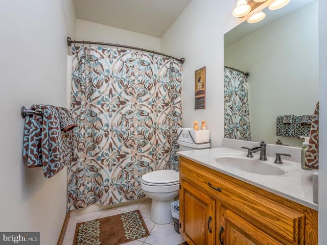 1709 RAGGED EDGE RD, Chambersburg, PA 17202