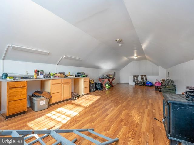 1709 RAGGED EDGE RD, Chambersburg, PA 17202