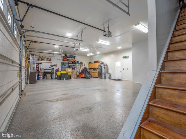 1709 RAGGED EDGE RD, Chambersburg, PA 17202