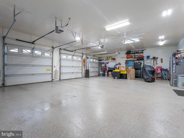 1709 RAGGED EDGE RD, Chambersburg, PA 17202