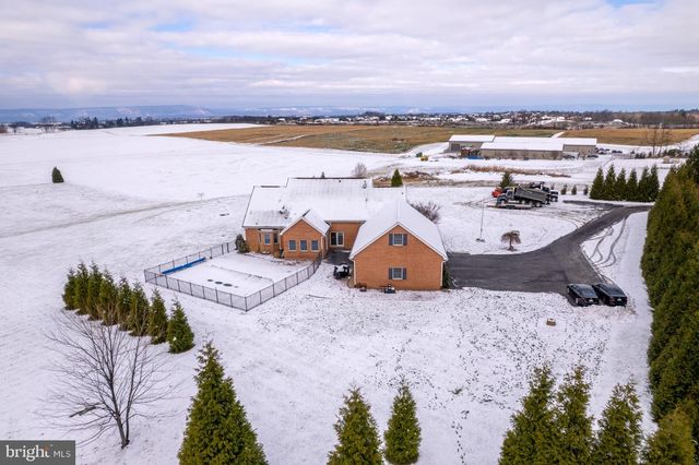 1709 RAGGED EDGE RD, Chambersburg, PA 17202