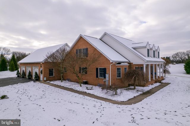 1709 RAGGED EDGE RD, Chambersburg, PA 17202