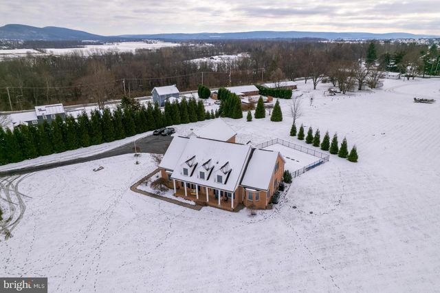 1709 RAGGED EDGE RD, Chambersburg, PA 17202