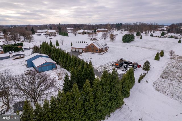 1709 RAGGED EDGE RD, Chambersburg, PA 17202