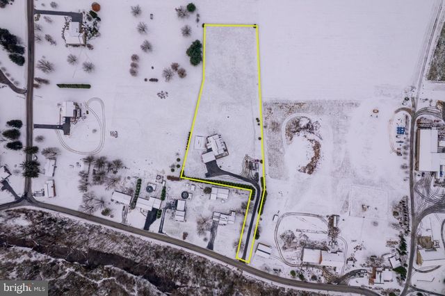 1709 RAGGED EDGE RD, Chambersburg, PA 17202