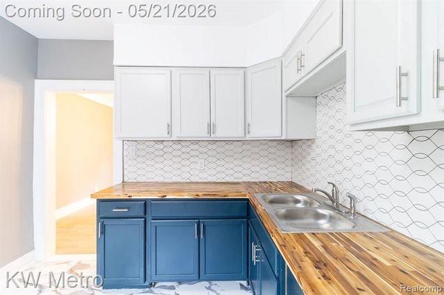 3037 Calvert Street, Detroit, MI 48206