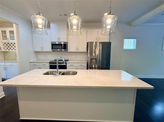 222 Ismal Drive, South Fulton, GA 30331