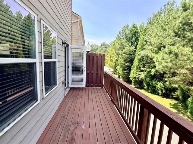 222 Ismal Drive, South Fulton, GA 30331