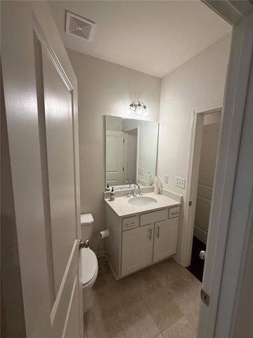 222 Ismal Drive, South Fulton, GA 30331