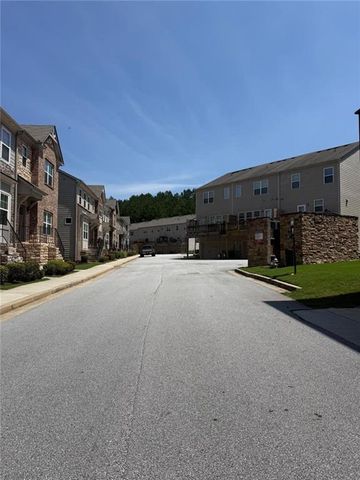 222 Ismal Drive, South Fulton, GA 30331