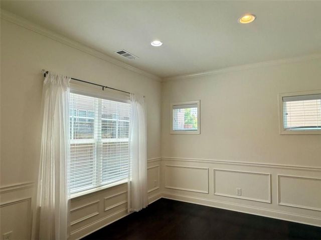 222 Ismal Drive, South Fulton, GA 30331