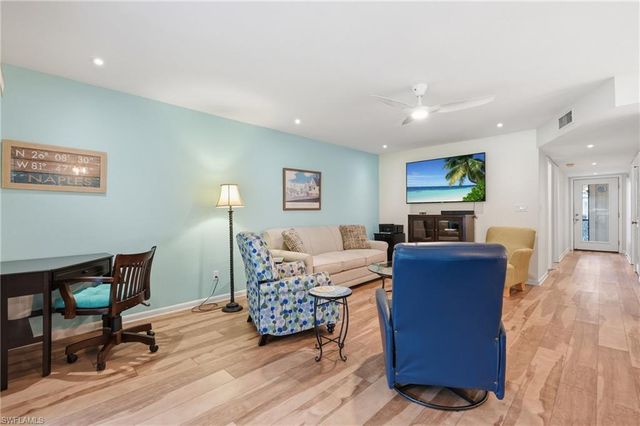175 Forest Lakes BLVD 175, Naples, FL 34105