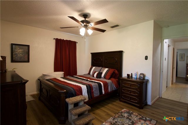 117 Wolf Road, Copperas Cove, TX 76522