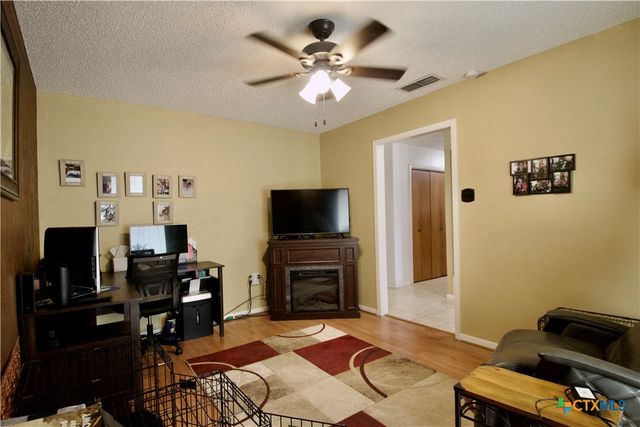 117 Wolf Road, Copperas Cove, TX 76522