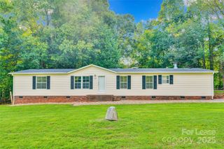 166 Crystal Bay Drive, Mooresville, NC 28115