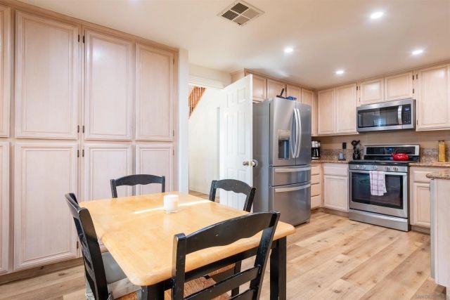 3626 W Ave J2, Lancaster, CA 93536