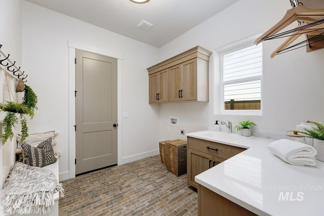 7199 W Waxwing Dr, Boise, ID 83714